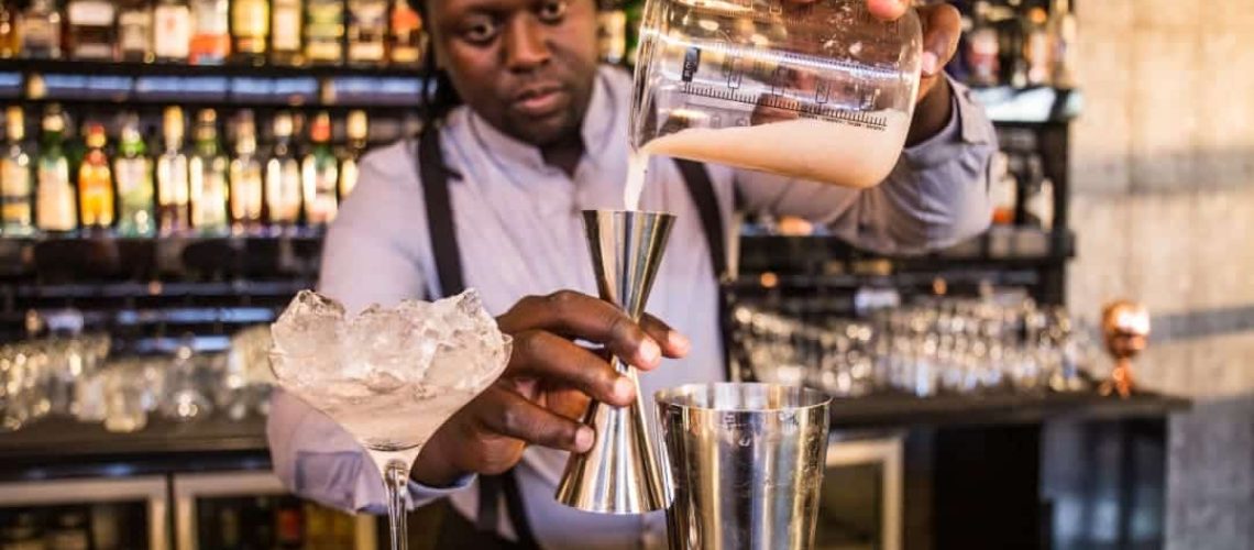 WANT TO BECOME A FULLY TRAINED PROFESSIONAL BARMAN